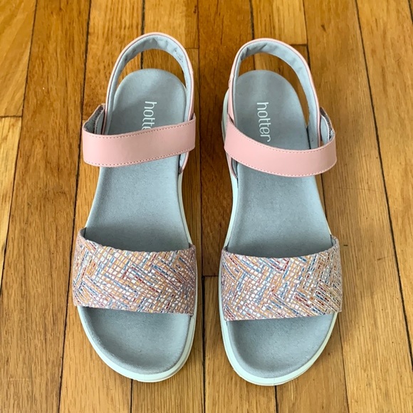 hotter Shoes - NIB Hotter Play Blush Weave Leather Suede Women’s Sandals - Size 10